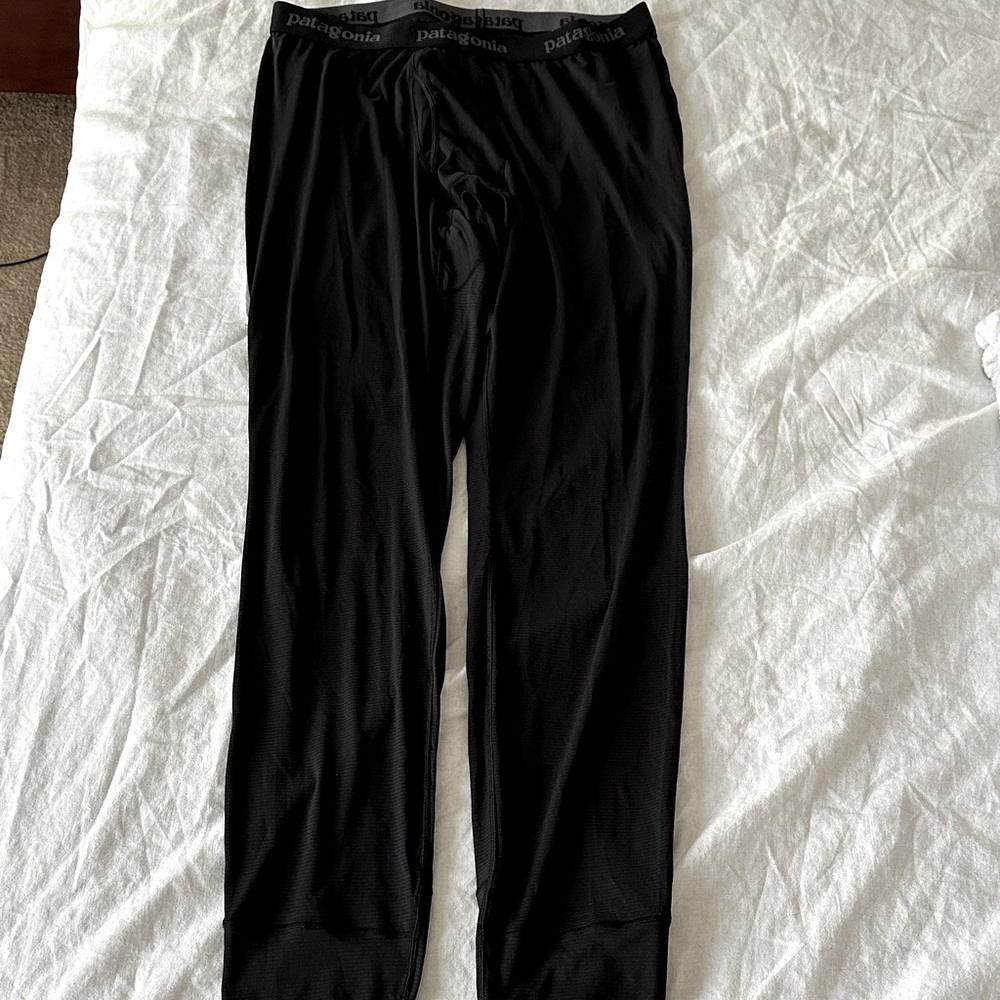 Men's Patagonia lightweight Capilene baselayer bottom - XL